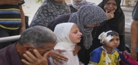 Palestinos dicen que Israel mató a 25 que esperaban ayuda y los muertos en Gaza superan los 56.000