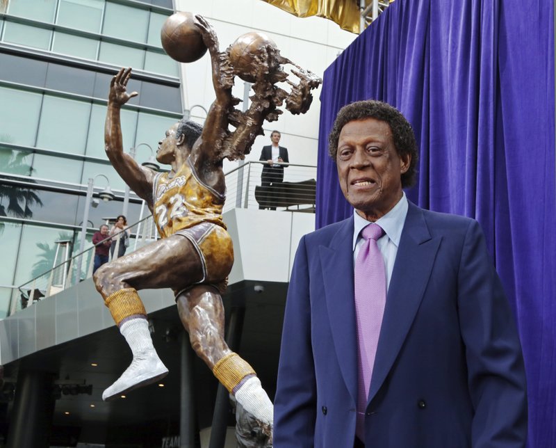 falleceElginBaylor