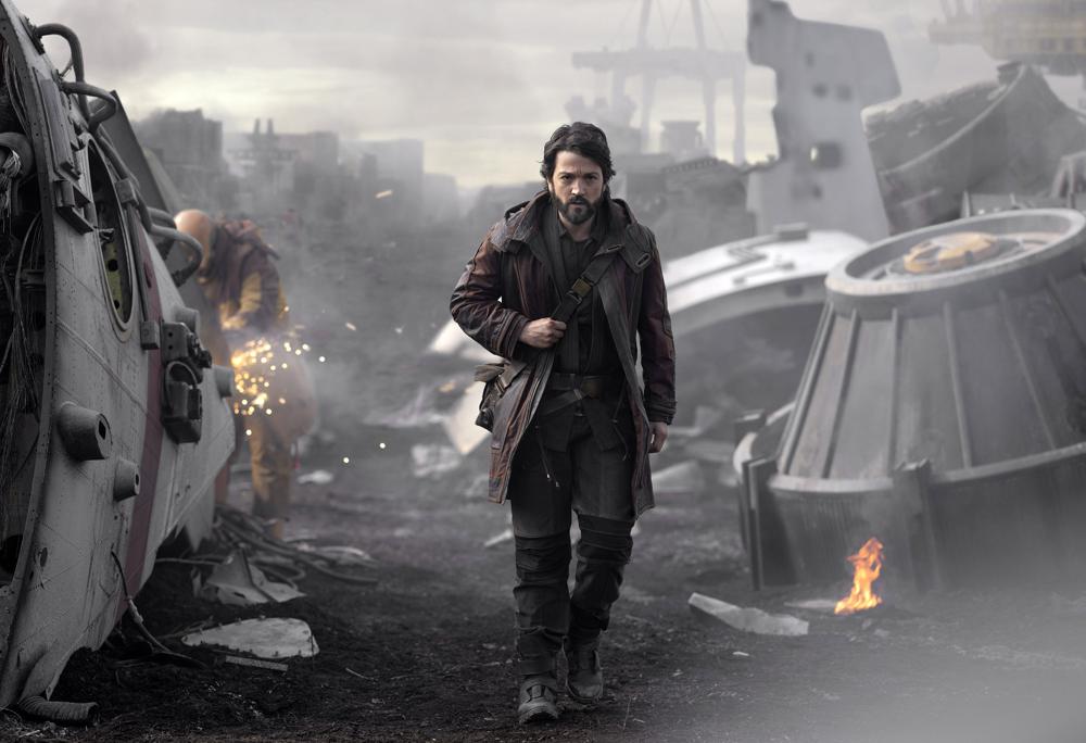 Diego Luna2