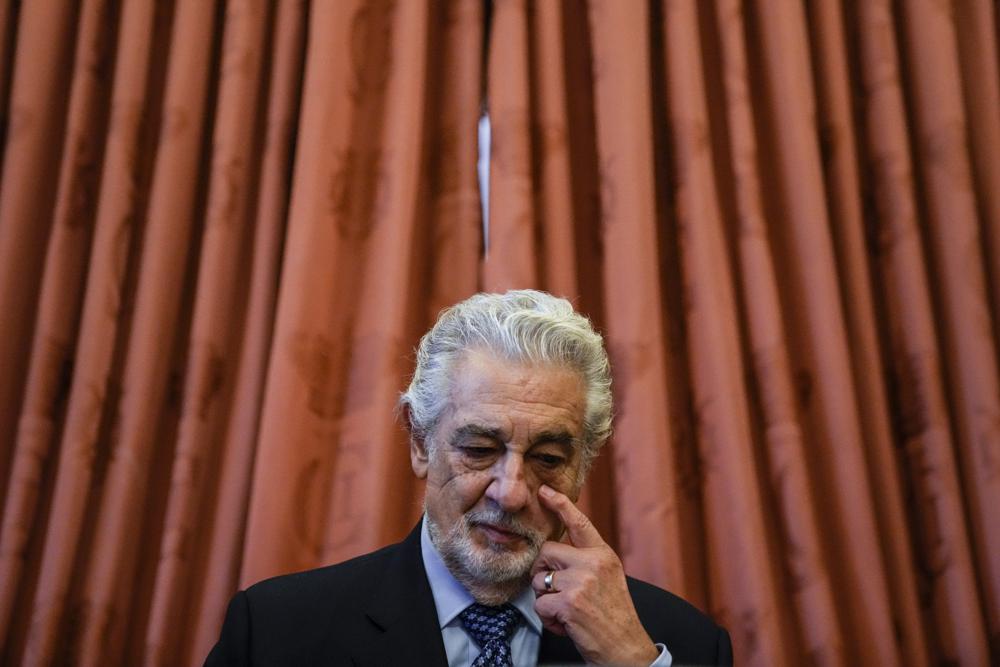 Plácido Domingo salpicado