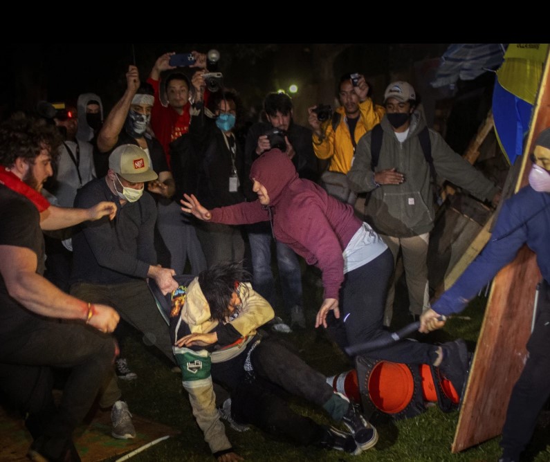 Manifestantes UCLA