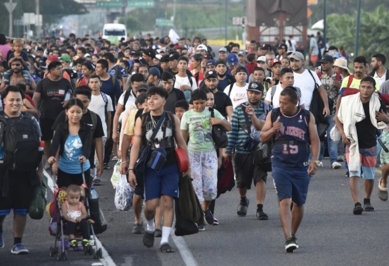 2000 migrantes